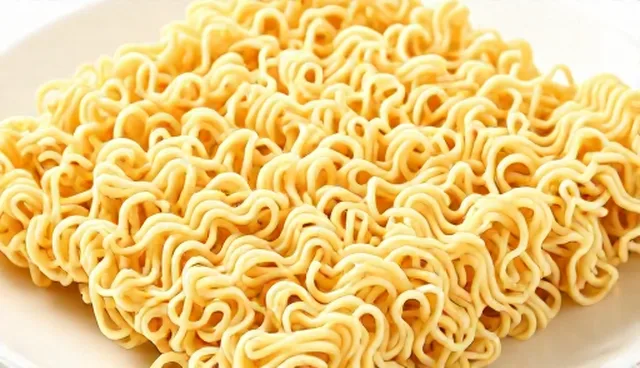 即食风味面制品生产中设备性能的影响与控制